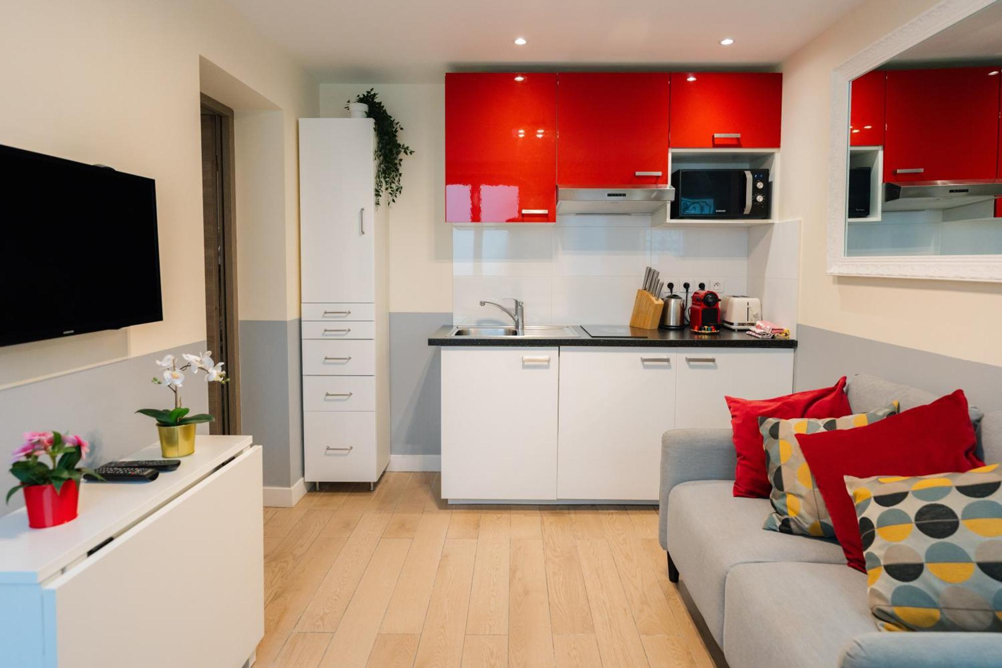 Appartamento Stunning Modern Red Near Bastille-marais Parigi