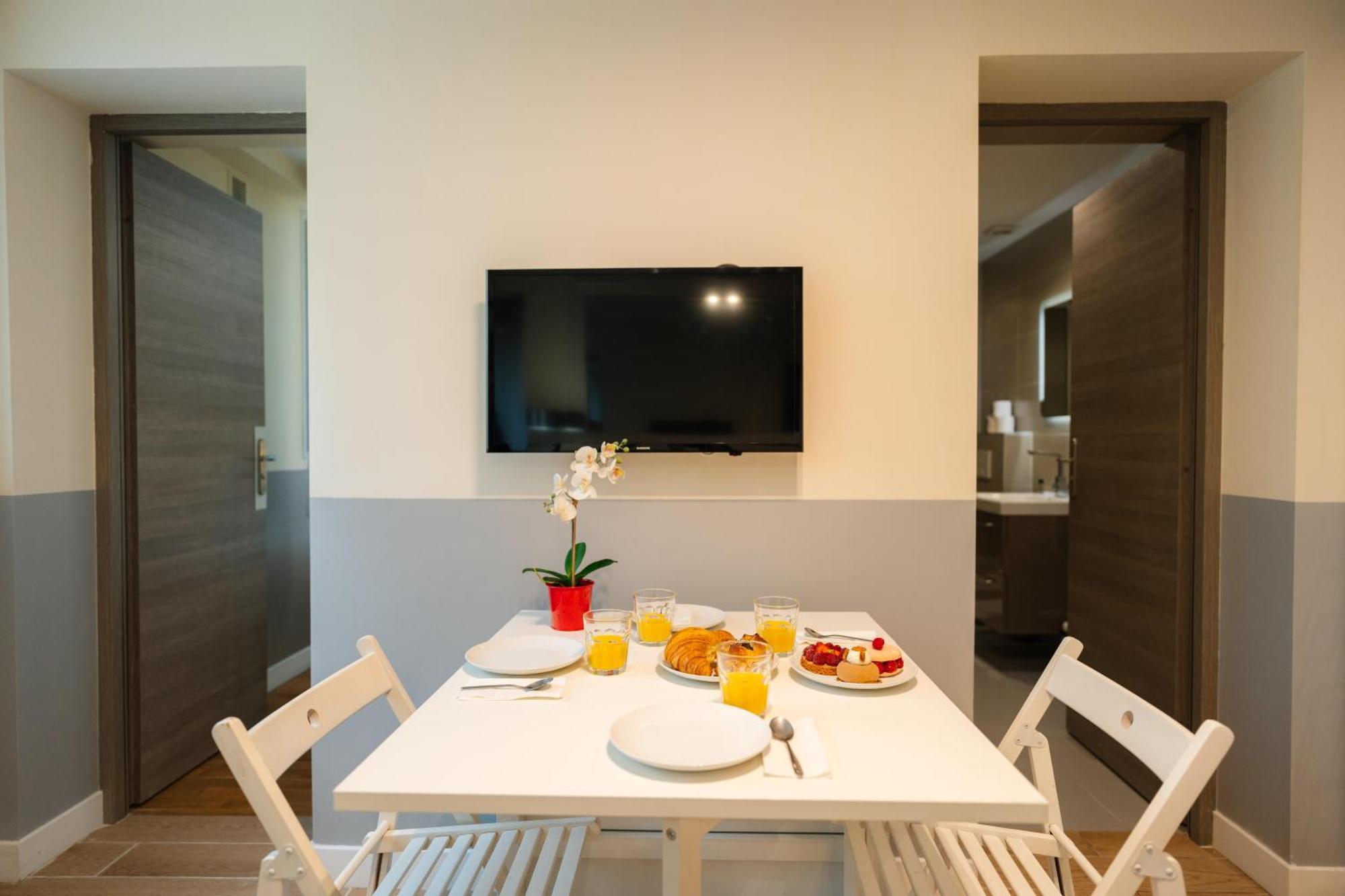 Stunning Modern Red Near Bastille-marais Appartamento